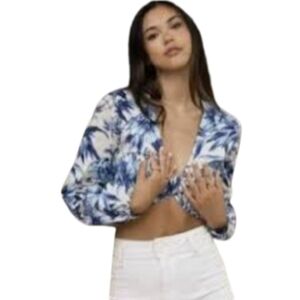 NWT H&M Linen Blend Blue/White Floral Crop Top Size M Cross Front Long Sleeves